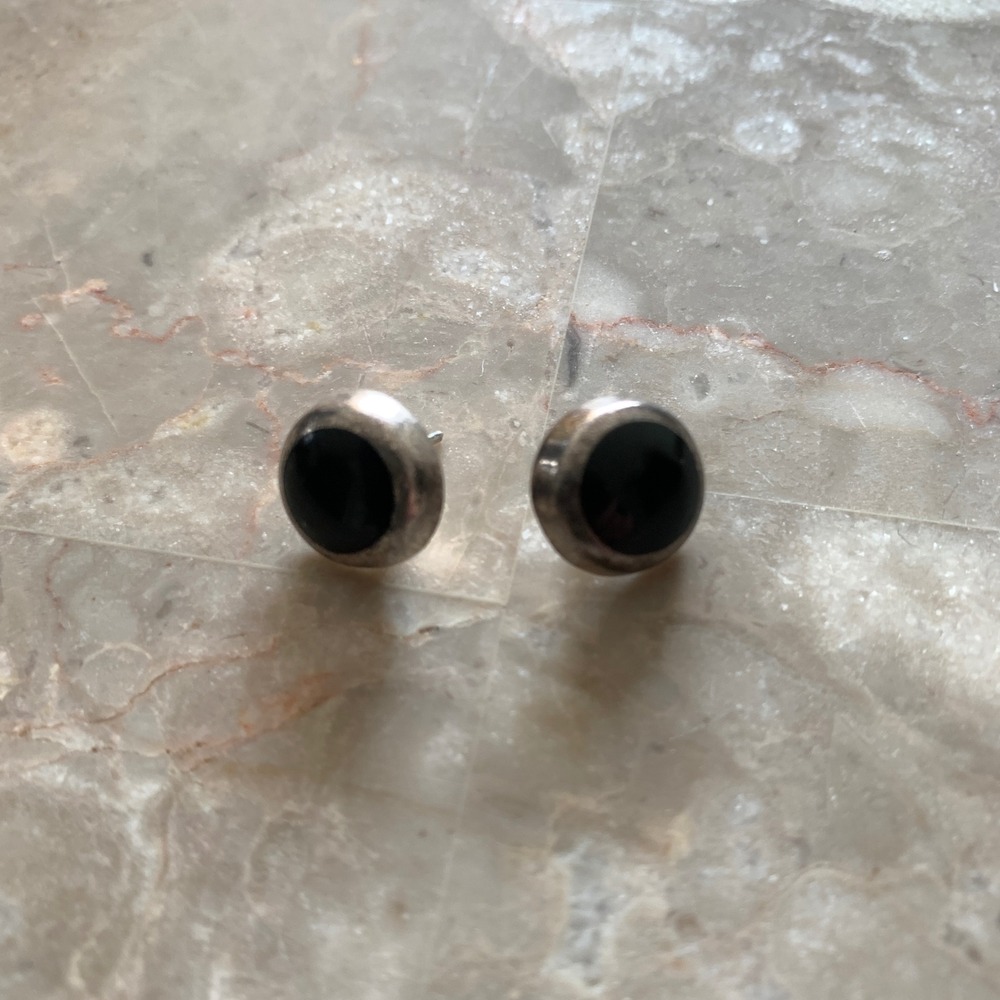 Vintage 925 Sterling Silver Black Onyx Round Stud Earrings Minimalist Bezel Set